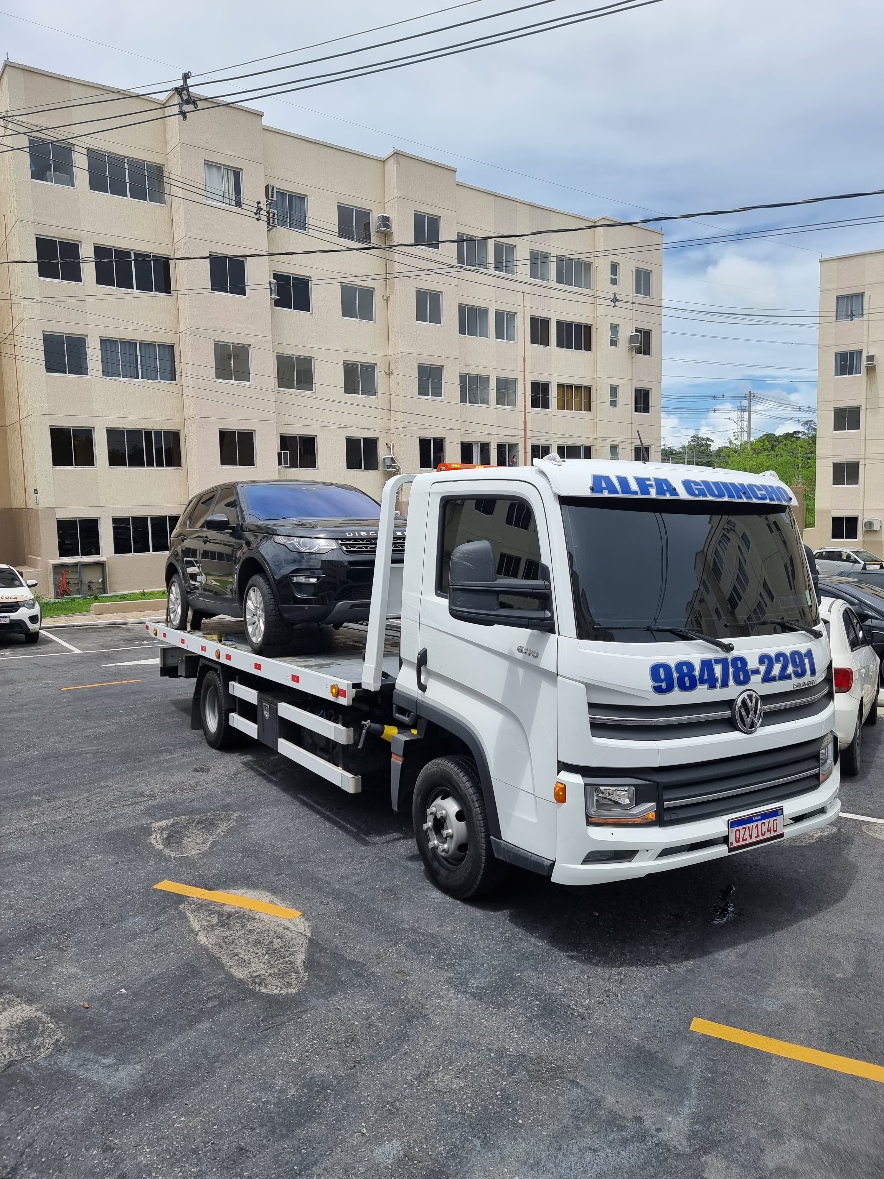 Caminhão guincho Alpha